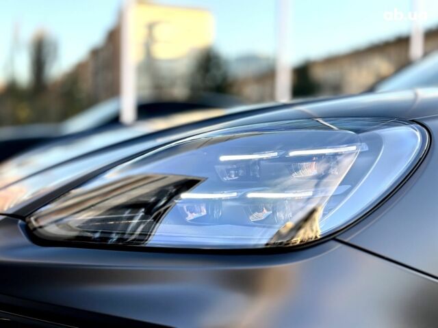 Чорний Порше Cayenne Coupe, об'ємом двигуна 4 л та пробігом 5 тис. км за 210000 $, фото 6 на Automoto.ua