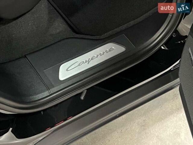 Черный Порше Cayenne Coupe, объемом двигателя 3 л и пробегом 10 тыс. км за 138625 $, фото 21 на Automoto.ua