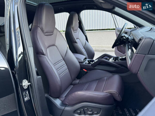 Черный Порше Cayenne Coupe, объемом двигателя 3.98 л и пробегом 19 тыс. км за 175000 $, фото 50 на Automoto.ua