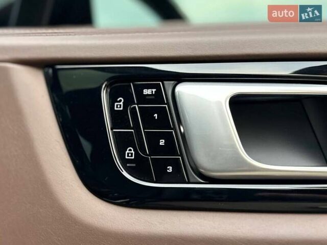 Коричневый Порше Cayenne Coupe, объемом двигателя 3 л и пробегом 76 тыс. км за 77000 $, фото 25 на Automoto.ua