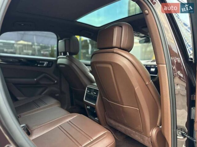 Коричневый Порше Cayenne Coupe, объемом двигателя 3 л и пробегом 76 тыс. км за 77000 $, фото 32 на Automoto.ua