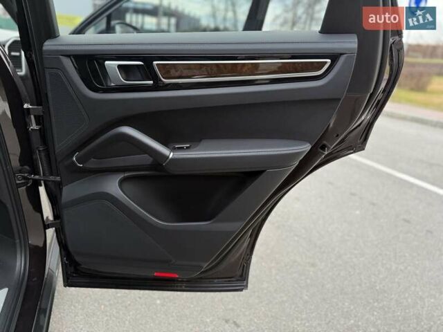 Коричневый Порше Cayenne Coupe, объемом двигателя 3 л и пробегом 90 тыс. км за 62990 $, фото 31 на Automoto.ua