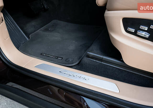 Коричневый Порше Cayenne Coupe, объемом двигателя 3 л и пробегом 55 тыс. км за 95500 $, фото 36 на Automoto.ua