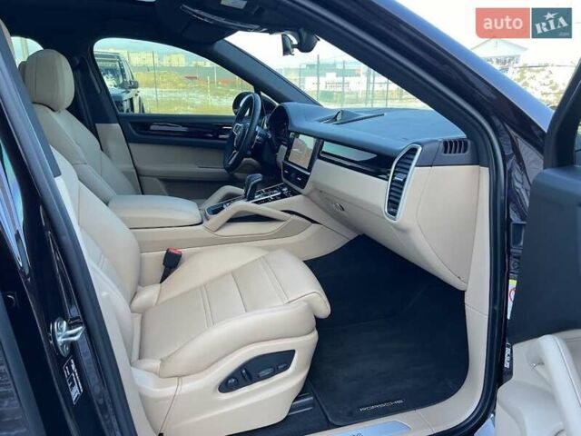 Коричневий Порше Cayenne Coupe, об'ємом двигуна 3 л та пробігом 17 тис. км за 96500 $, фото 30 на Automoto.ua