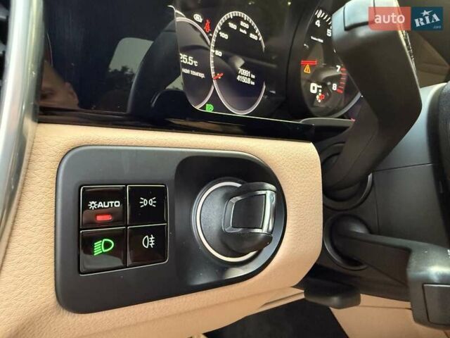Красный Порше Cayenne Coupe, объемом двигателя 3 л и пробегом 71 тыс. км за 64500 $, фото 25 на Automoto.ua