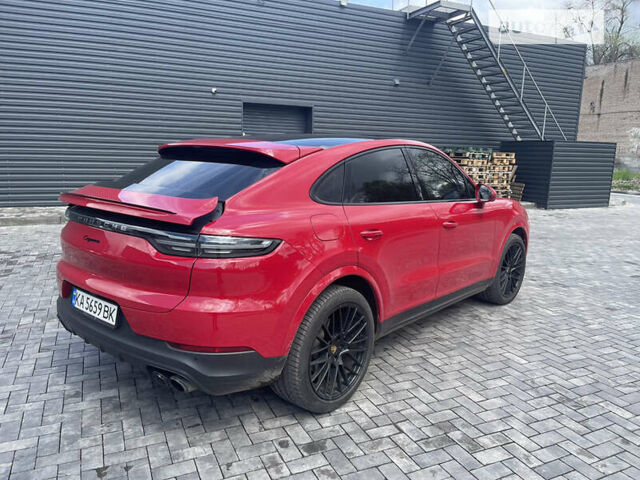 Красный Порше Cayenne Coupe, объемом двигателя 0 л и пробегом 25 тыс. км за 112000 $, фото 6 на Automoto.ua