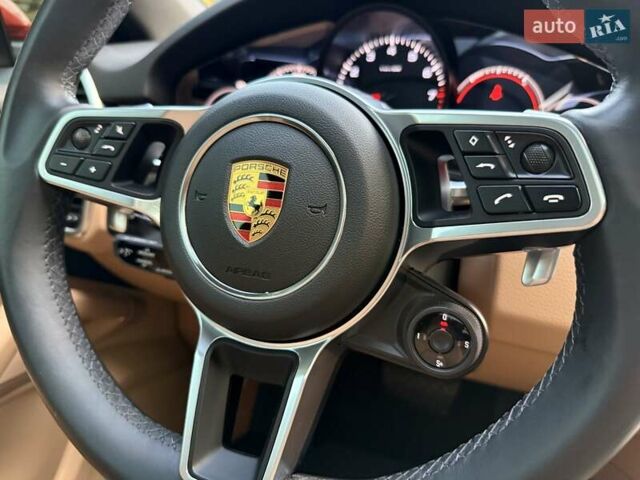 Красный Порше Cayenne Coupe, объемом двигателя 3 л и пробегом 71 тыс. км за 64500 $, фото 22 на Automoto.ua
