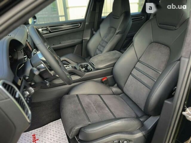 Порше Cayenne Coupe, объемом двигателя 4 л и пробегом 2 тыс. км за 168000 $, фото 27 на Automoto.ua