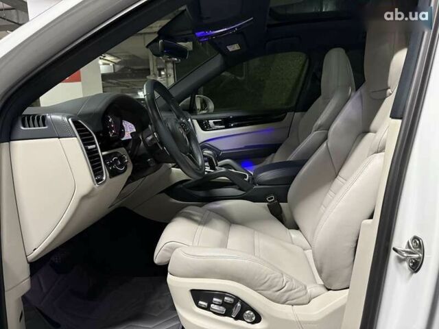 Порше Cayenne Coupe, объемом двигателя 3 л и пробегом 155 тыс. км за 59900 $, фото 29 на Automoto.ua