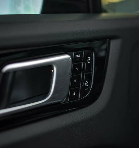 Порше Cayenne Coupe, объемом двигателя 3 л и пробегом 73 тыс. км за 69900 $, фото 26 на Automoto.ua