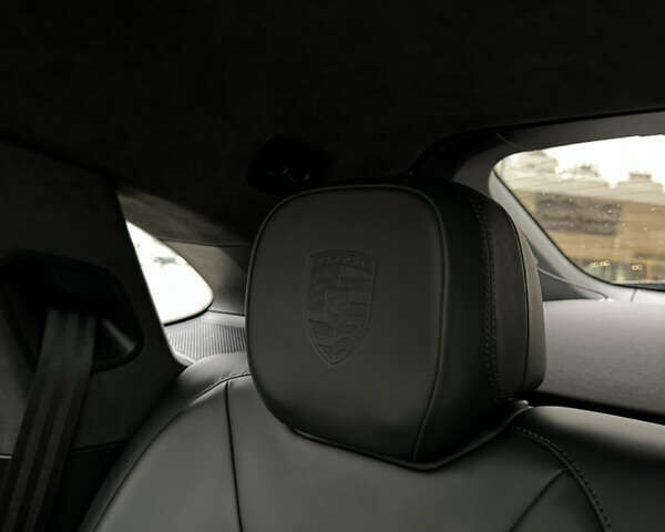 Порше Cayenne Coupe, объемом двигателя 4 л и пробегом 26 тыс. км за 117777 $, фото 22 на Automoto.ua