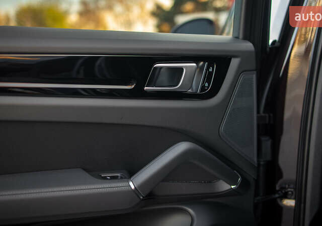 Порше Cayenne Coupe, объемом двигателя 3 л и пробегом 73 тыс. км за 69900 $, фото 35 на Automoto.ua