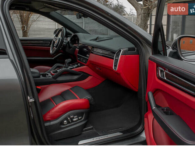 Порше Cayenne Coupe, объемом двигателя 0 л и пробегом 65 тыс. км за 87000 $, фото 41 на Automoto.ua