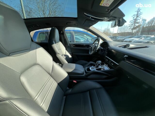 Порше Cayenne Coupe, об'ємом двигуна 3 л та пробігом 9 тис. км за 130199 $, фото 19 на Automoto.ua
