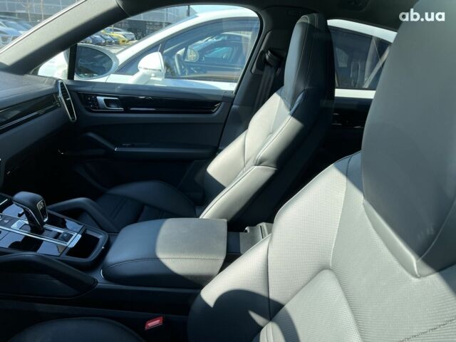 Порше Cayenne Coupe, об'ємом двигуна 3 л та пробігом 9 тис. км за 130199 $, фото 31 на Automoto.ua