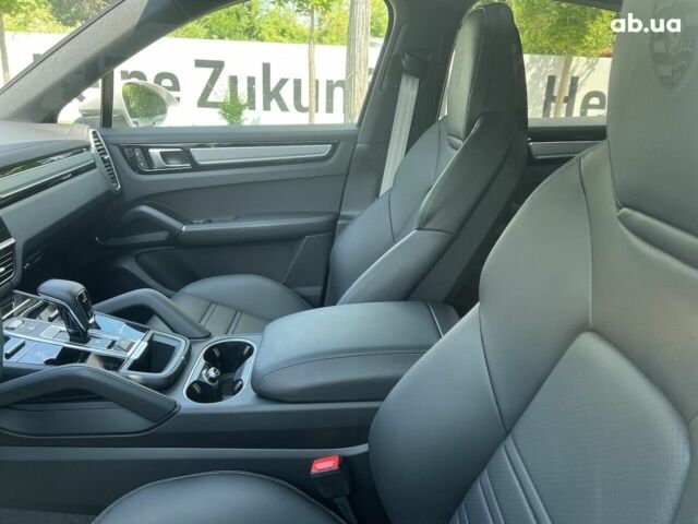 Порше Cayenne Coupe, об'ємом двигуна 3 л та пробігом 13 тис. км за 140089 $, фото 6 на Automoto.ua