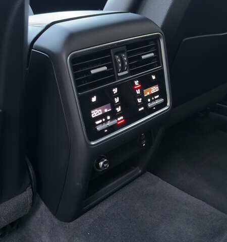 Порше Cayenne Coupe, объемом двигателя 4 л и пробегом 25 тыс. км за 108000 $, фото 18 на Automoto.ua