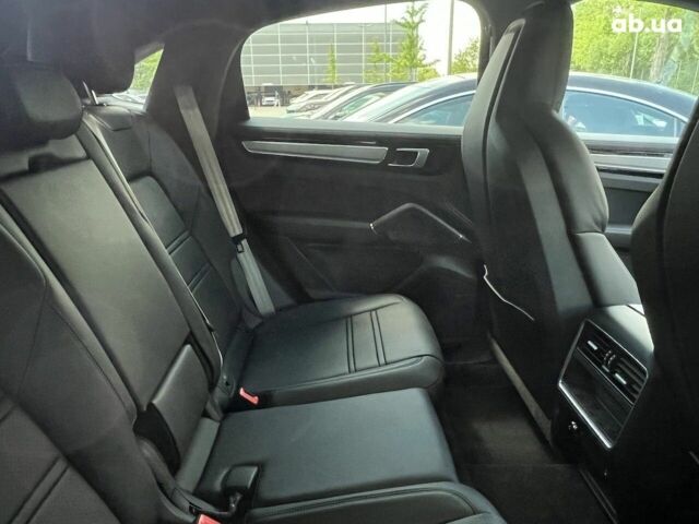 Порше Cayenne Coupe, об'ємом двигуна 3 л та пробігом 13 тис. км за 140089 $, фото 15 на Automoto.ua