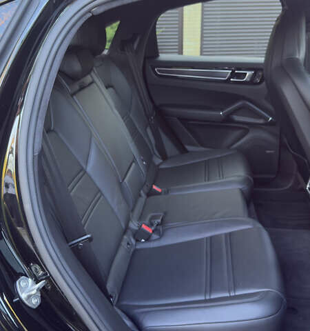 Порше Cayenne Coupe, объемом двигателя 4 л и пробегом 25 тыс. км за 108000 $, фото 29 на Automoto.ua