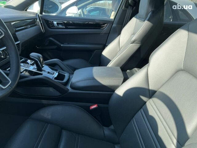 Порше Cayenne Coupe, об'ємом двигуна 3 л та пробігом 9 тис. км за 130199 $, фото 30 на Automoto.ua