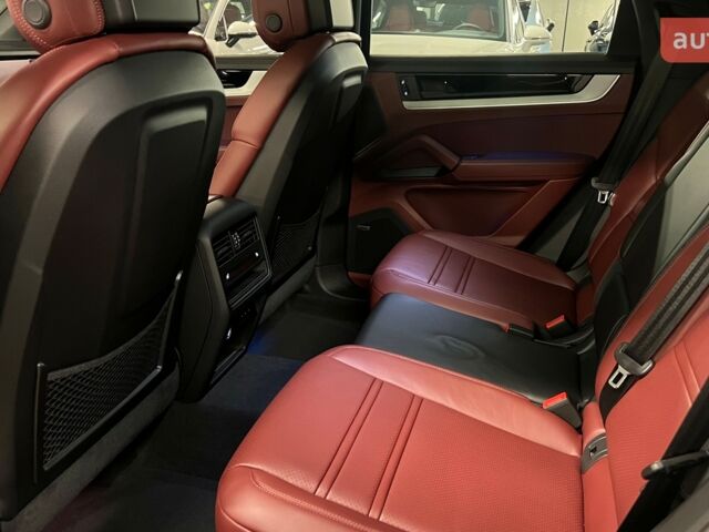 купити нове авто Порше Cayenne Coupe 2024 року від офіційного дилера Порше Центр Київ Аеропорт Порше фото