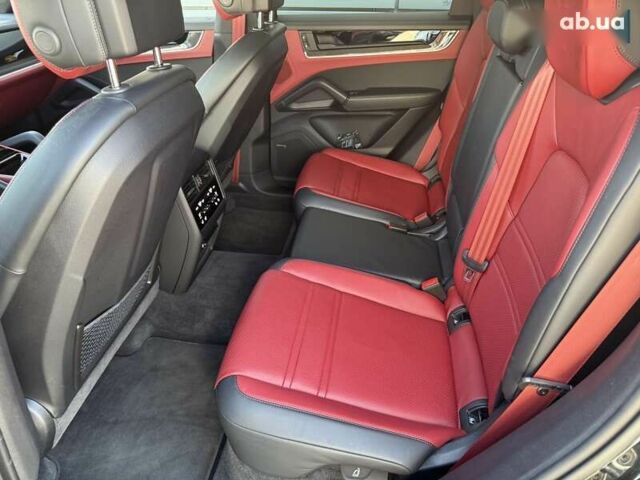 Порше Cayenne Coupe, объемом двигателя 4 л и пробегом 40 тыс. км за 172000 $, фото 26 на Automoto.ua