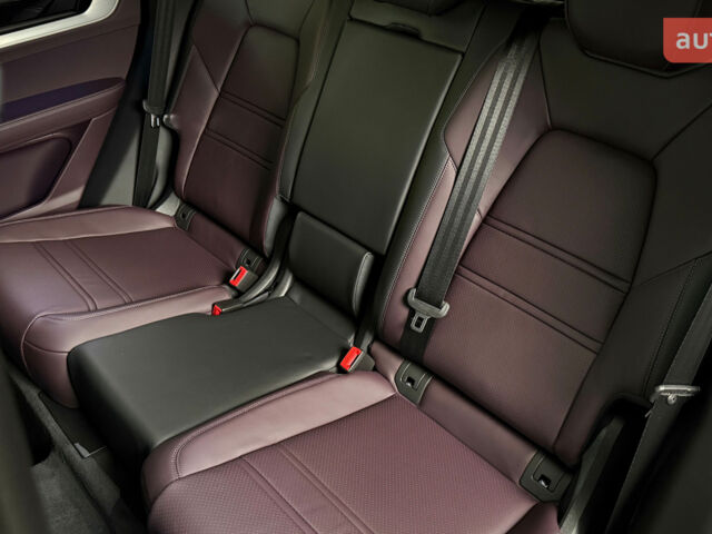 Порше Cayenne Coupe, об'ємом двигуна 3.98 л та пробігом 0 тис. км за 191352 $, фото 18 на Automoto.ua