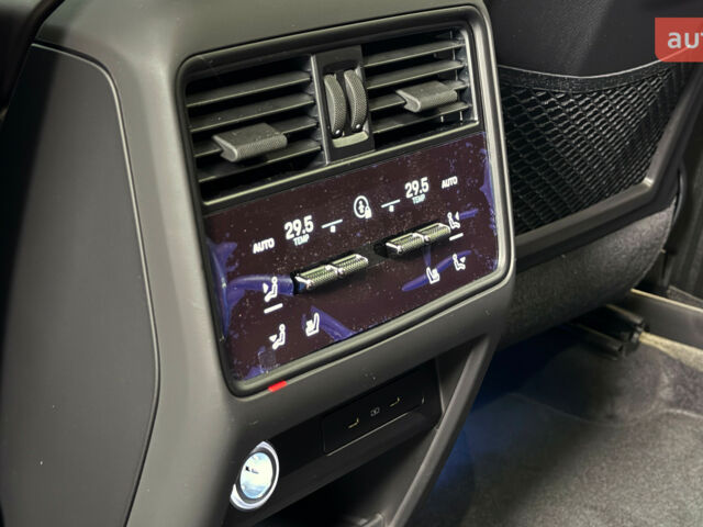 Порше Cayenne Coupe, об'ємом двигуна 3.98 л та пробігом 0 тис. км за 191352 $, фото 17 на Automoto.ua