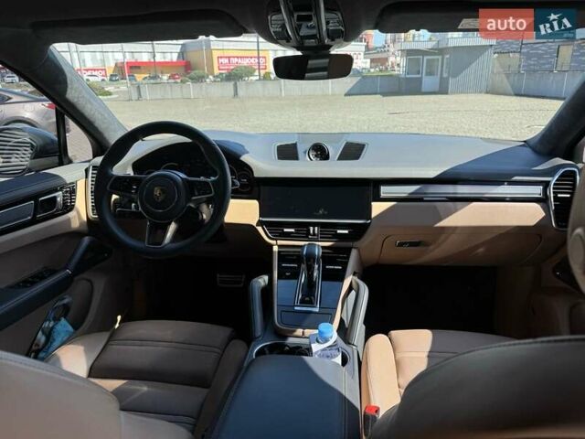 Сірий Порше Cayenne Coupe, об'ємом двигуна 4 л та пробігом 57 тис. км за 99800 $, фото 22 на Automoto.ua