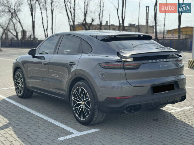Серый Порше Cayenne Coupe, объемом двигателя 3 л и пробегом 57 тыс. км за 77000 $, фото 6 на Automoto.ua