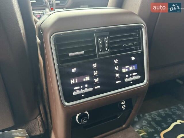 Серый Порше Cayenne Coupe, объемом двигателя 3 л и пробегом 104 тыс. км за 67000 $, фото 69 на Automoto.ua