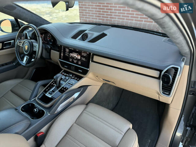 Серый Порше Cayenne Coupe, объемом двигателя 4 л и пробегом 34 тыс. км за 99900 $, фото 83 на Automoto.ua
