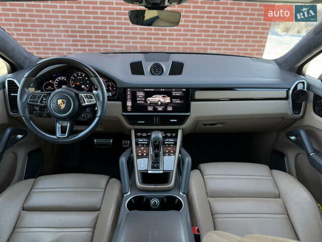 Серый Порше Cayenne Coupe, объемом двигателя 4 л и пробегом 34 тыс. км за 99900 $, фото 71 на Automoto.ua
