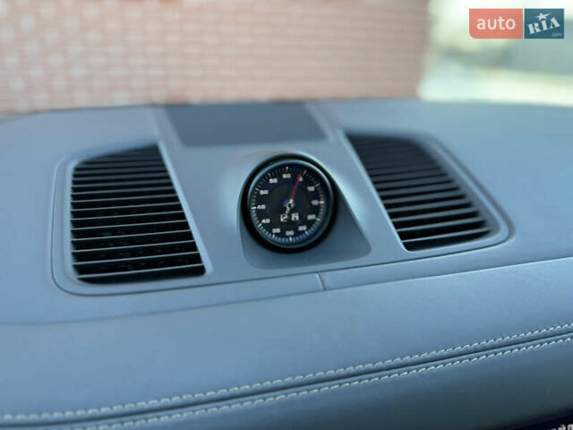 Серый Порше Cayenne Coupe, объемом двигателя 4 л и пробегом 34 тыс. км за 99900 $, фото 50 на Automoto.ua