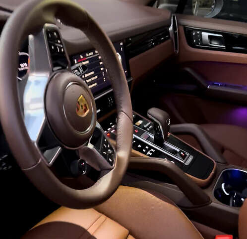 Сірий Порше Cayenne Coupe, об'ємом двигуна 3 л та пробігом 21 тис. км за 105000 $, фото 5 на Automoto.ua