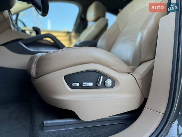 Серый Порше Cayenne Coupe, объемом двигателя 4 л и пробегом 34 тыс. км за 99900 $, фото 34 на Automoto.ua