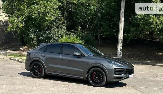 Серый Порше Cayenne Coupe, объемом двигателя 4 л и пробегом 13 тыс. км за 147000 $, фото 12 на Automoto.ua