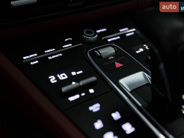 Серый Порше Cayenne Coupe, объемом двигателя 3 л и пробегом 56 тыс. км за 91000 $, фото 55 на Automoto.ua