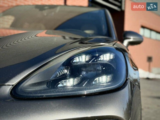 Серый Порше Cayenne Coupe, объемом двигателя 4 л и пробегом 34 тыс. км за 99900 $, фото 4 на Automoto.ua