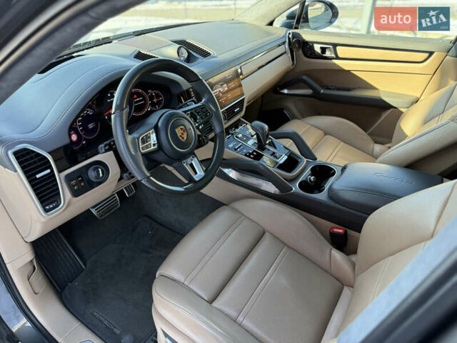 Серый Порше Cayenne Coupe, объемом двигателя 4 л и пробегом 34 тыс. км за 99900 $, фото 43 на Automoto.ua