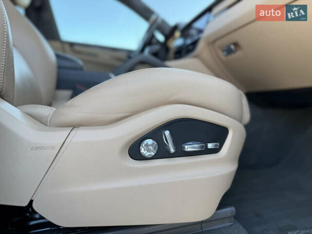 Серый Порше Cayenne Coupe, объемом двигателя 4 л и пробегом 34 тыс. км за 99900 $, фото 81 на Automoto.ua