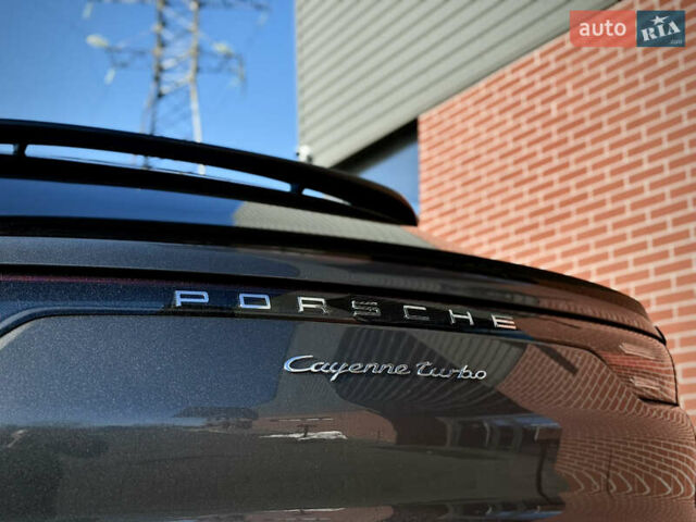 Серый Порше Cayenne Coupe, объемом двигателя 4 л и пробегом 34 тыс. км за 99900 $, фото 22 на Automoto.ua