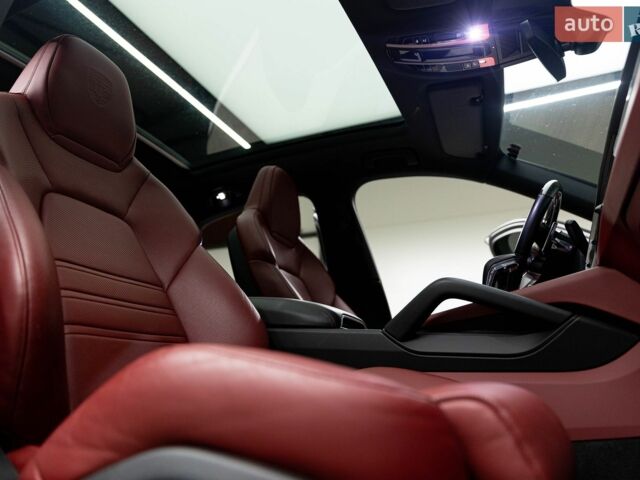 Серый Порше Cayenne Coupe, объемом двигателя 3 л и пробегом 56 тыс. км за 91000 $, фото 24 на Automoto.ua