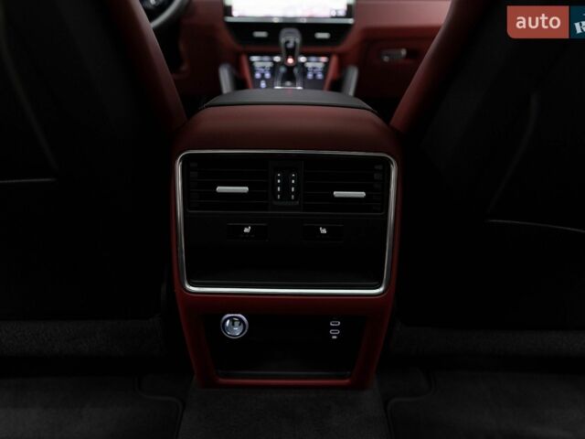Серый Порше Cayenne Coupe, объемом двигателя 3 л и пробегом 56 тыс. км за 91000 $, фото 37 на Automoto.ua