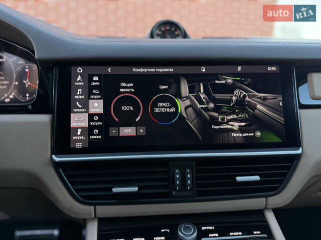 Серый Порше Cayenne Coupe, объемом двигателя 4 л и пробегом 34 тыс. км за 99900 $, фото 57 на Automoto.ua