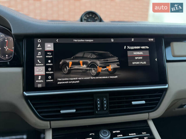 Серый Порше Cayenne Coupe, объемом двигателя 4 л и пробегом 34 тыс. км за 99900 $, фото 52 на Automoto.ua