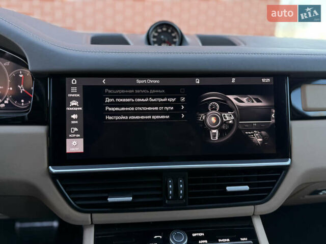 Серый Порше Cayenne Coupe, объемом двигателя 4 л и пробегом 34 тыс. км за 99900 $, фото 62 на Automoto.ua