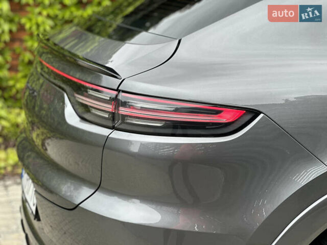 Серый Порше Cayenne Coupe, объемом двигателя 4 л и пробегом 56 тыс. км за 99000 $, фото 16 на Automoto.ua