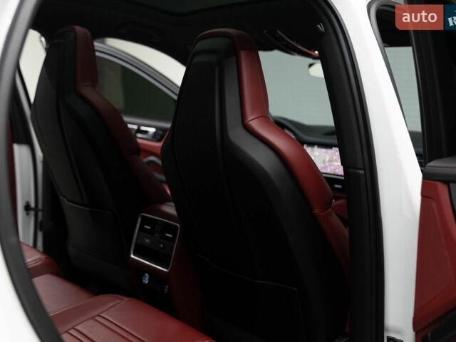 Серый Порше Cayenne Coupe, объемом двигателя 3 л и пробегом 56 тыс. км за 91000 $, фото 23 на Automoto.ua