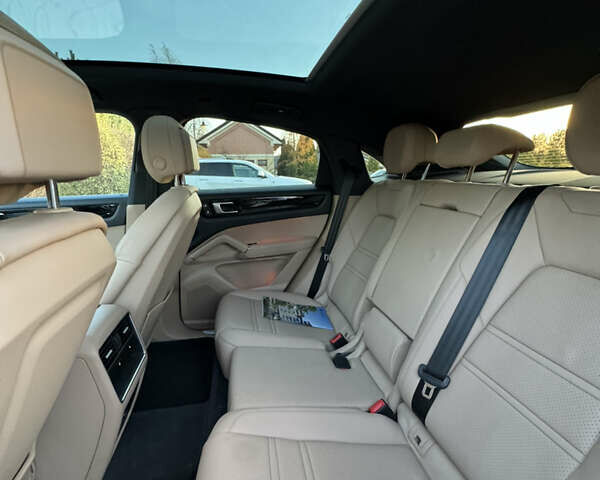 Серый Порше Cayenne Coupe, объемом двигателя 3 л и пробегом 61 тыс. км за 86500 $, фото 8 на Automoto.ua